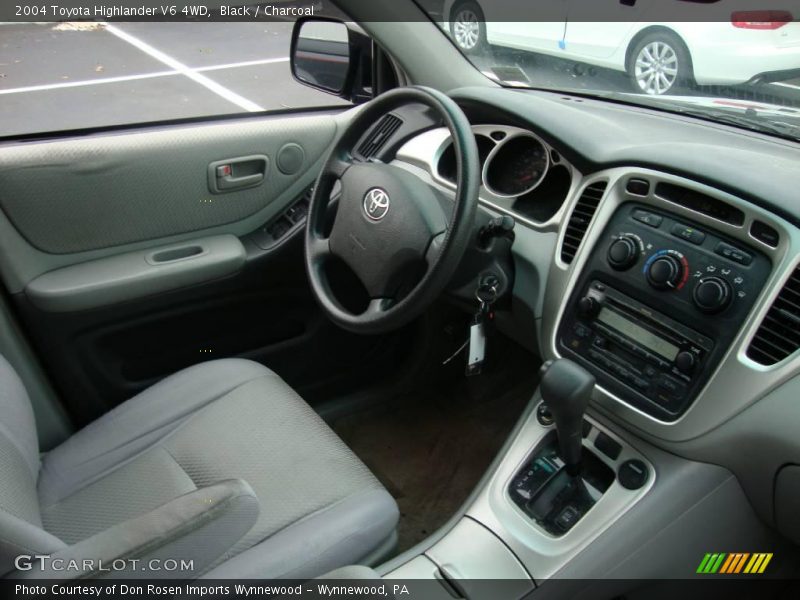 Black / Charcoal 2004 Toyota Highlander V6 4WD
