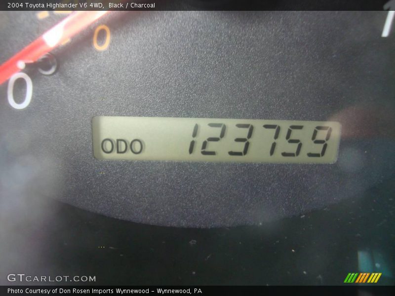 Black / Charcoal 2004 Toyota Highlander V6 4WD
