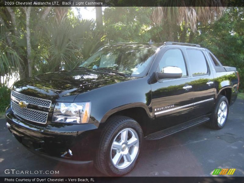Black / Light Cashmere 2009 Chevrolet Avalanche LTZ
