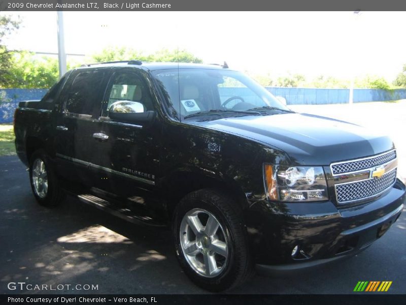Black / Light Cashmere 2009 Chevrolet Avalanche LTZ