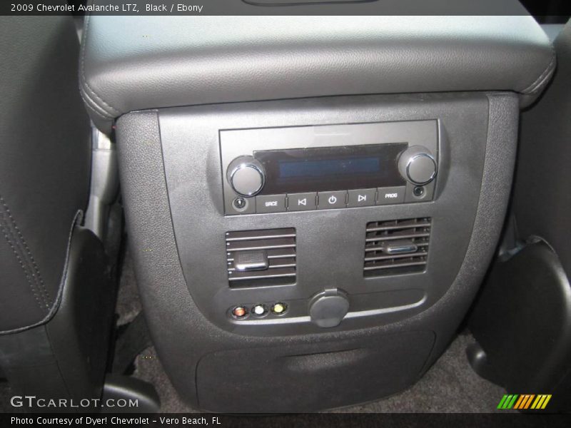 Black / Ebony 2009 Chevrolet Avalanche LTZ