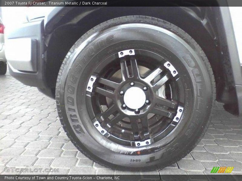 Titanium Metallic / Dark Charcoal 2007 Toyota FJ Cruiser