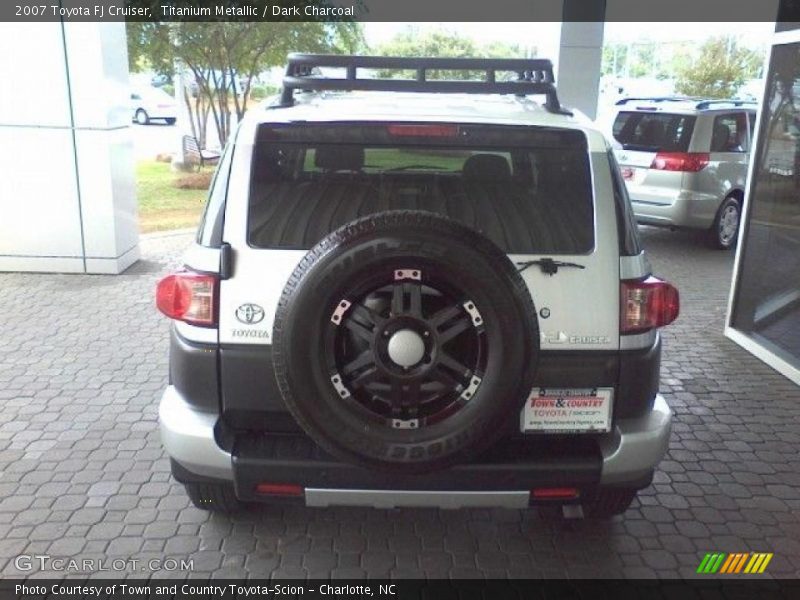 Titanium Metallic / Dark Charcoal 2007 Toyota FJ Cruiser