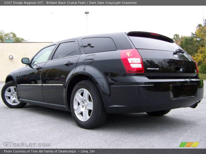 Brilliant Black Crystal Pearl / Dark Slate Gray/Light Graystone 2007 Dodge Magnum SXT
