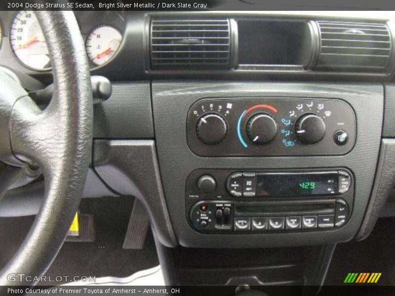 Bright Silver Metallic / Dark Slate Gray 2004 Dodge Stratus SE Sedan