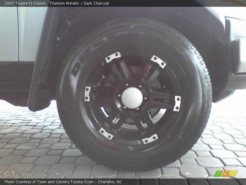 Titanium Metallic / Dark Charcoal 2007 Toyota FJ Cruiser