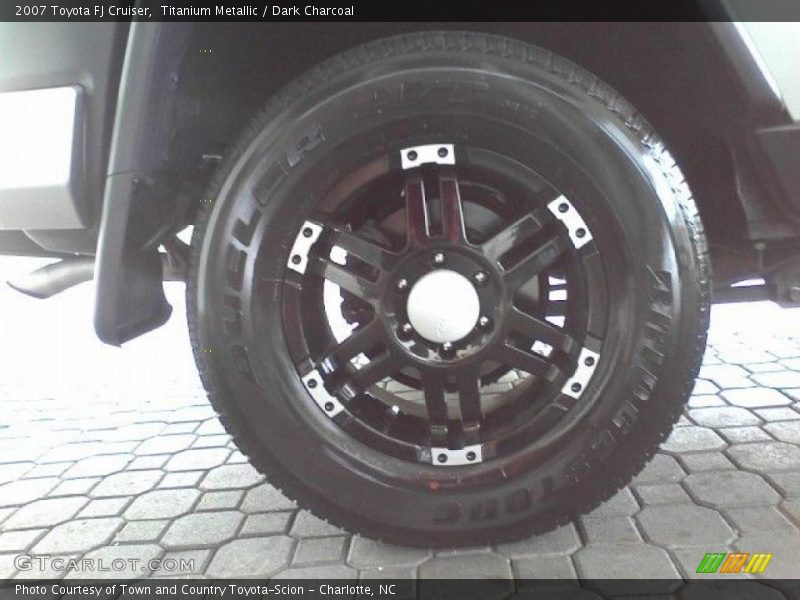 Titanium Metallic / Dark Charcoal 2007 Toyota FJ Cruiser