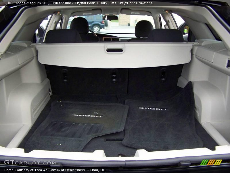 Brilliant Black Crystal Pearl / Dark Slate Gray/Light Graystone 2007 Dodge Magnum SXT