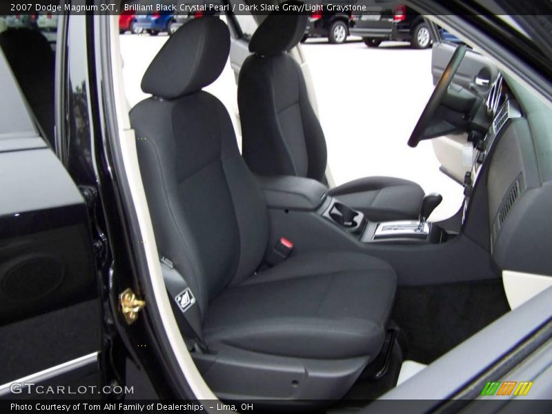 Brilliant Black Crystal Pearl / Dark Slate Gray/Light Graystone 2007 Dodge Magnum SXT