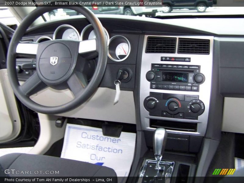 Brilliant Black Crystal Pearl / Dark Slate Gray/Light Graystone 2007 Dodge Magnum SXT