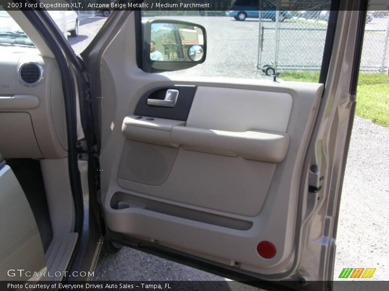 Arizona Beige Metallic / Medium Parchment 2003 Ford Expedition XLT