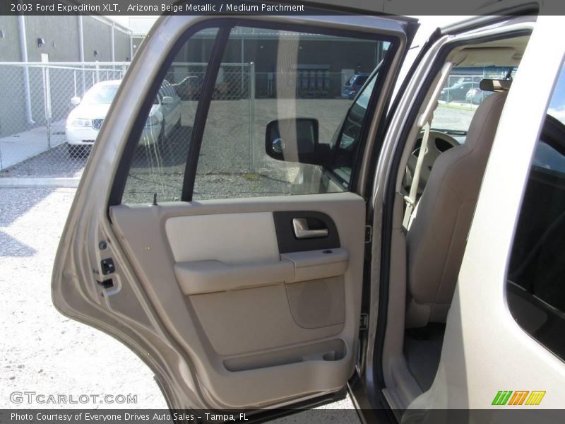 Arizona Beige Metallic / Medium Parchment 2003 Ford Expedition XLT