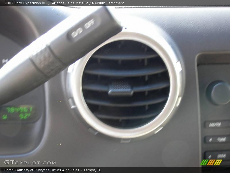 Arizona Beige Metallic / Medium Parchment 2003 Ford Expedition XLT