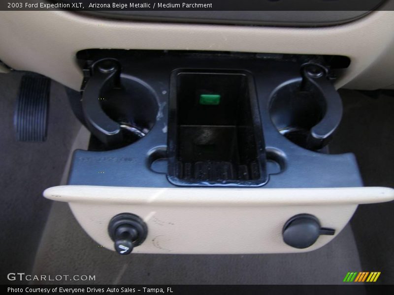 Arizona Beige Metallic / Medium Parchment 2003 Ford Expedition XLT