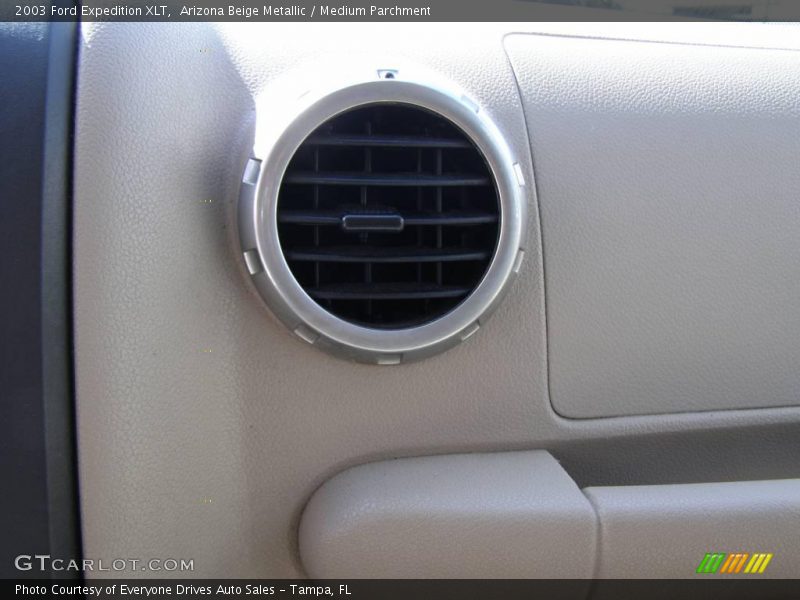 Arizona Beige Metallic / Medium Parchment 2003 Ford Expedition XLT
