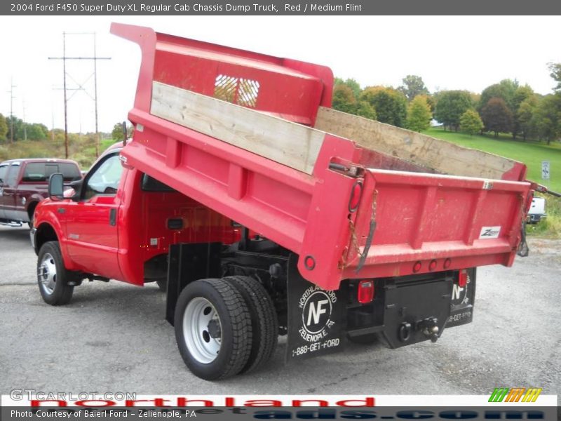 Red / Medium Flint 2004 Ford F450 Super Duty XL Regular Cab Chassis Dump Truck