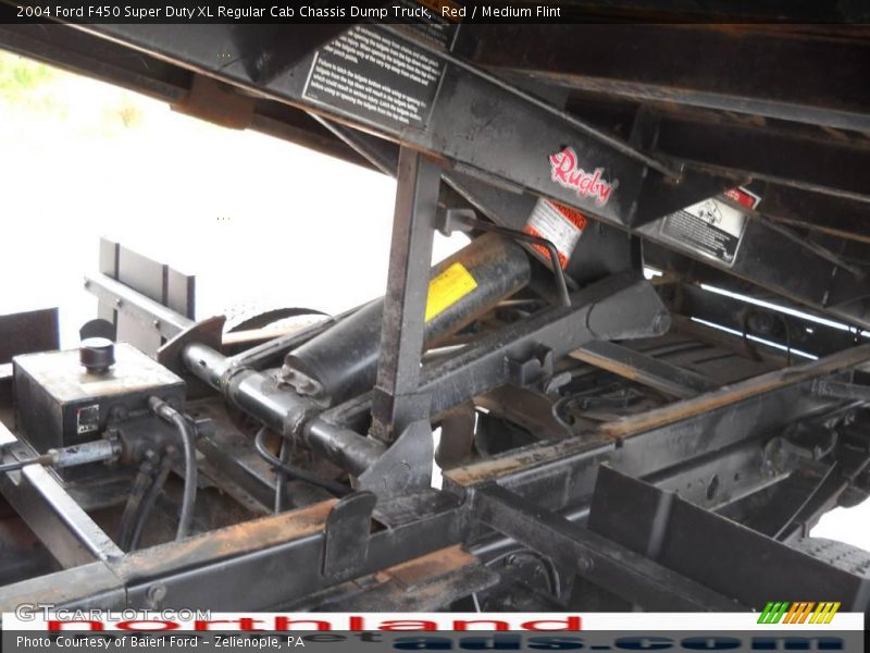 Red / Medium Flint 2004 Ford F450 Super Duty XL Regular Cab Chassis Dump Truck