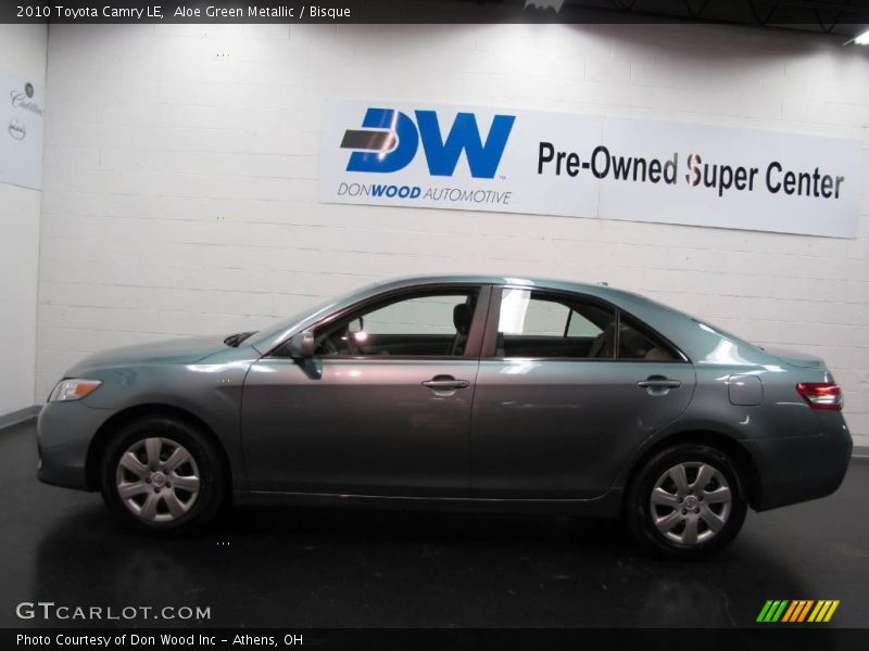 Aloe Green Metallic / Bisque 2010 Toyota Camry LE
