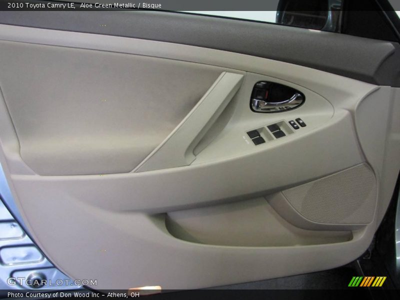 Aloe Green Metallic / Bisque 2010 Toyota Camry LE