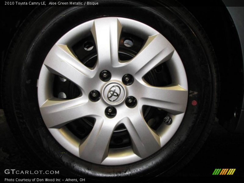 Aloe Green Metallic / Bisque 2010 Toyota Camry LE