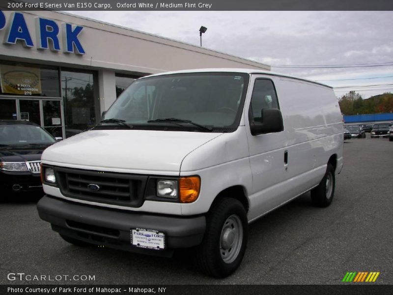 Oxford White / Medium Flint Grey 2006 Ford E Series Van E150 Cargo