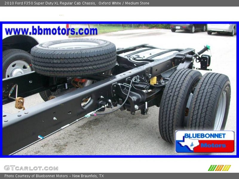 Oxford White / Medium Stone 2010 Ford F350 Super Duty XL Regular Cab Chassis