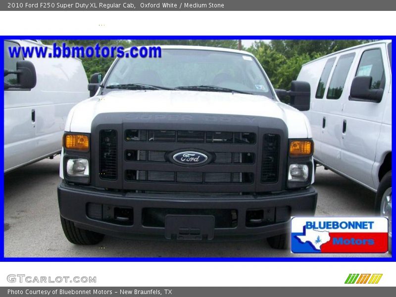 Oxford White / Medium Stone 2010 Ford F250 Super Duty XL Regular Cab