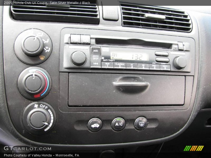 Satin Silver Metallic / Black 2005 Honda Civic LX Coupe