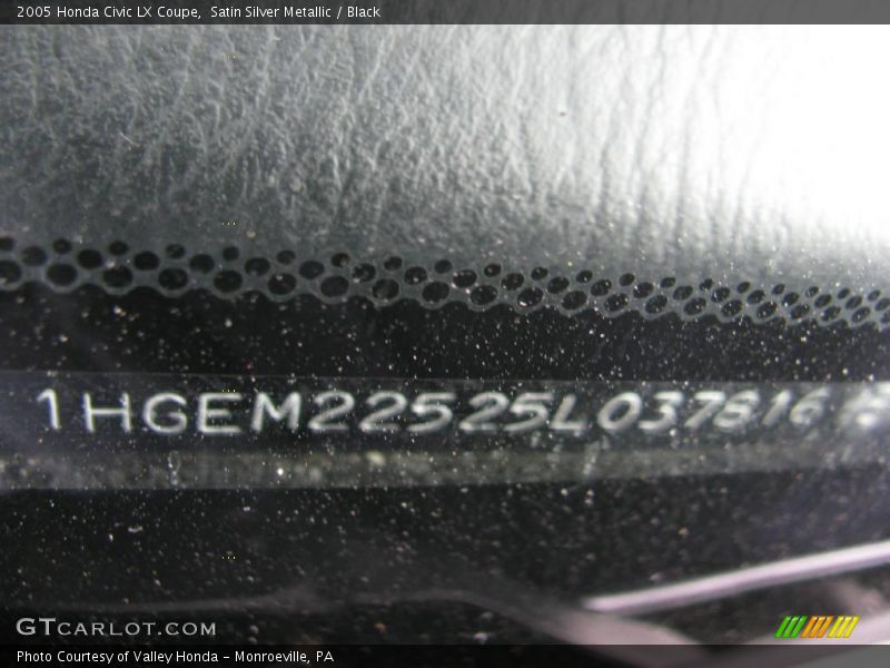 Satin Silver Metallic / Black 2005 Honda Civic LX Coupe