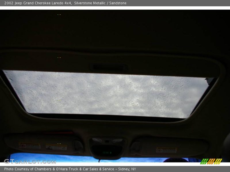 Silverstone Metallic / Sandstone 2002 Jeep Grand Cherokee Laredo 4x4