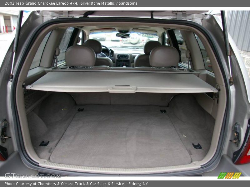 Silverstone Metallic / Sandstone 2002 Jeep Grand Cherokee Laredo 4x4