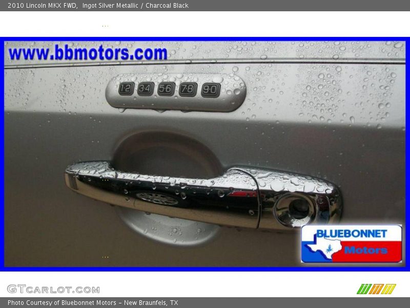 Ingot Silver Metallic / Charcoal Black 2010 Lincoln MKX FWD