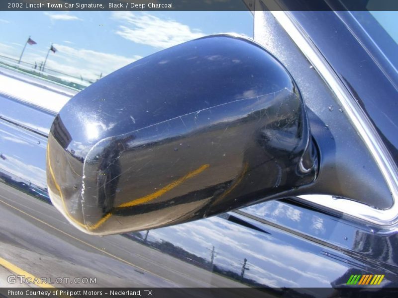 Black / Deep Charcoal 2002 Lincoln Town Car Signature