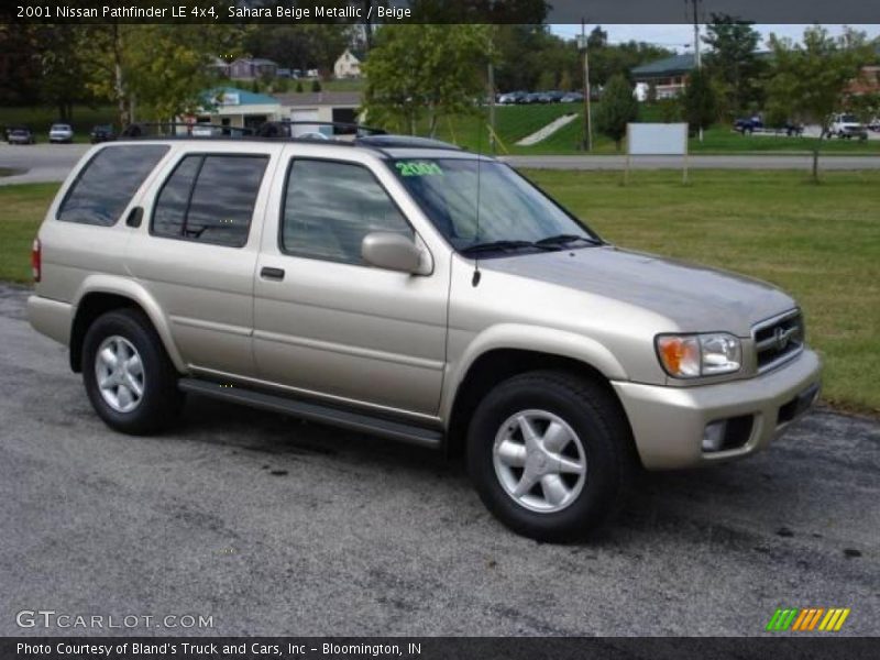Sahara Beige Metallic / Beige 2001 Nissan Pathfinder LE 4x4