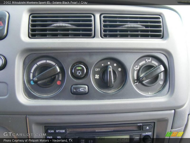 Solano Black Pearl / Gray 2002 Mitsubishi Montero Sport ES