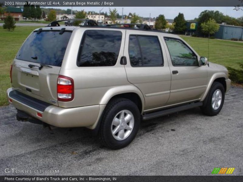 Sahara Beige Metallic / Beige 2001 Nissan Pathfinder LE 4x4