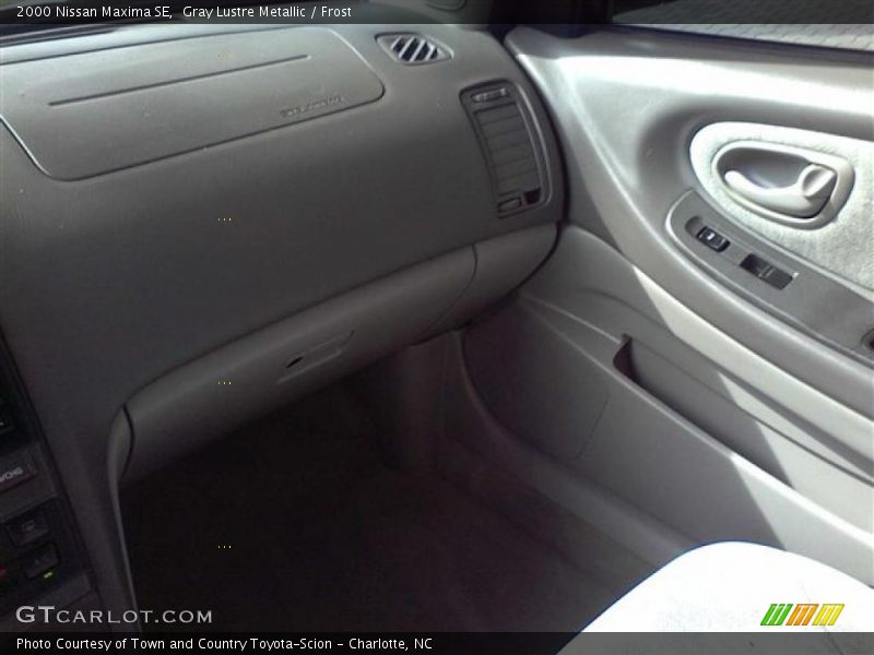 Gray Lustre Metallic / Frost 2000 Nissan Maxima SE