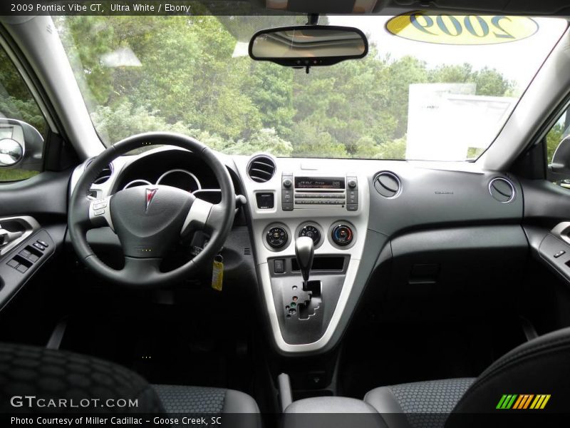 Ultra White / Ebony 2009 Pontiac Vibe GT