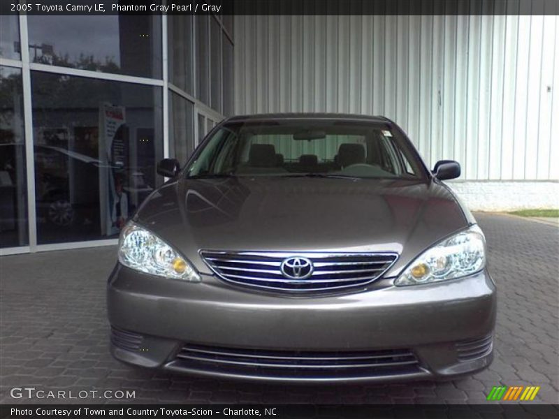 Phantom Gray Pearl / Gray 2005 Toyota Camry LE