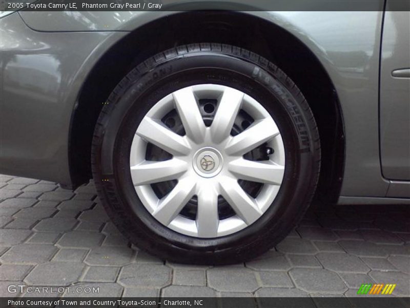 Phantom Gray Pearl / Gray 2005 Toyota Camry LE