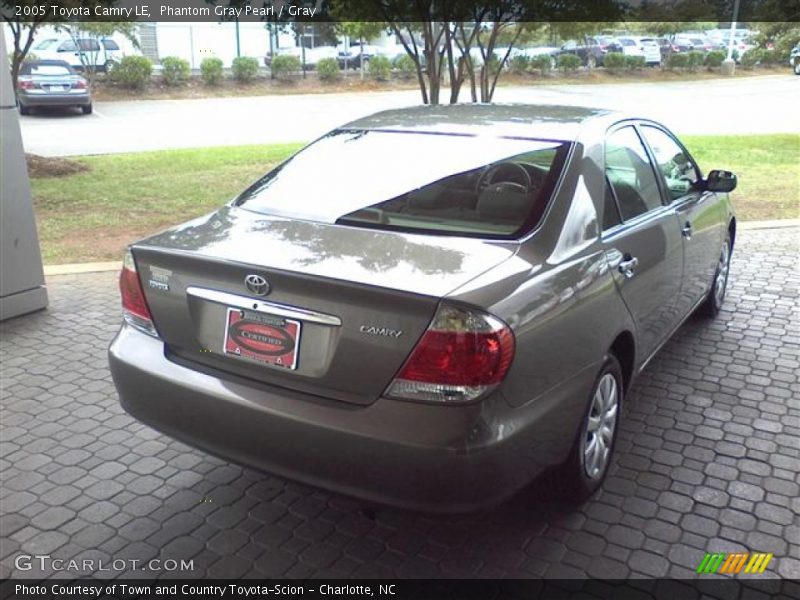 Phantom Gray Pearl / Gray 2005 Toyota Camry LE