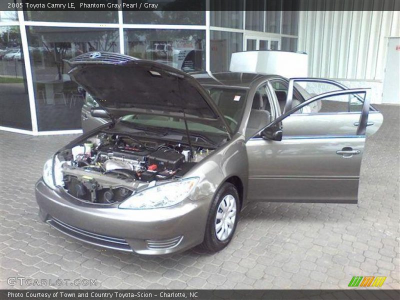 Phantom Gray Pearl / Gray 2005 Toyota Camry LE