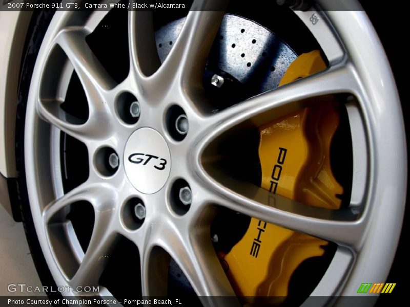 Carrara White / Black w/Alcantara 2007 Porsche 911 GT3