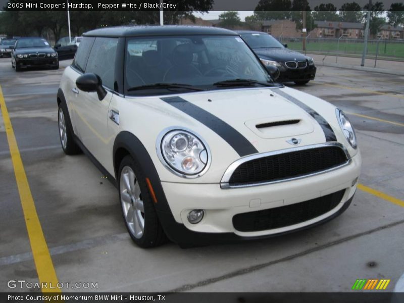 Pepper White / Black/Grey 2009 Mini Cooper S Hardtop