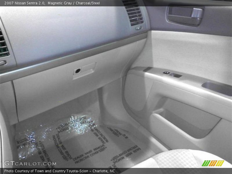 Magnetic Gray / Charcoal/Steel 2007 Nissan Sentra 2.0