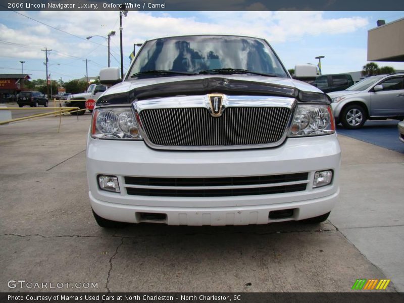 Oxford White / Camel 2006 Lincoln Navigator Luxury