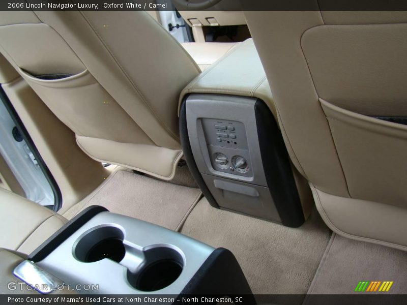 Oxford White / Camel 2006 Lincoln Navigator Luxury