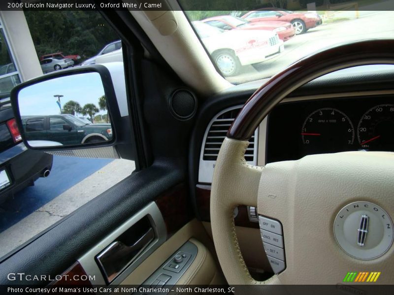 Oxford White / Camel 2006 Lincoln Navigator Luxury
