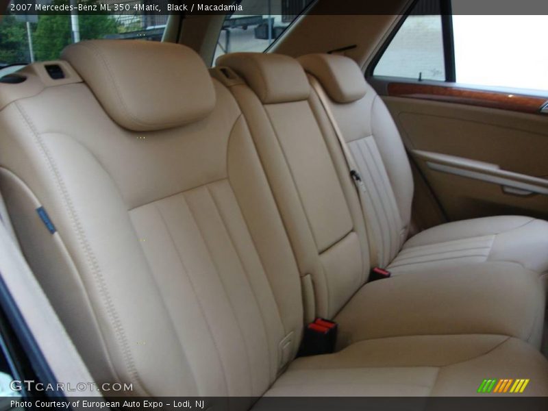 Black / Macadamia 2007 Mercedes-Benz ML 350 4Matic