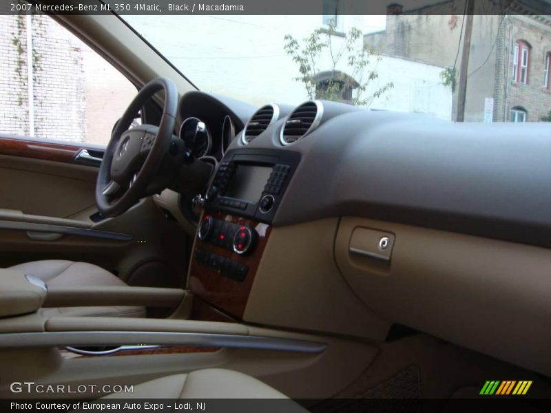 Black / Macadamia 2007 Mercedes-Benz ML 350 4Matic